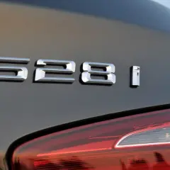 Jak sprawdzić oznaczenie silnika BMW i uniknąć kosztownych błędów